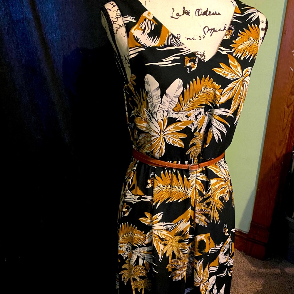 Sleeveless dress